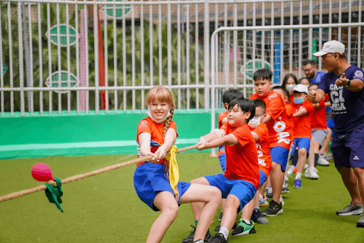 Physical education is essentially a way of education that mainly impacts the child's body