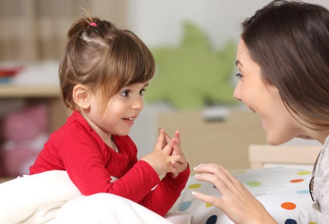 dạy trẻ kỹ năng lắng nghe